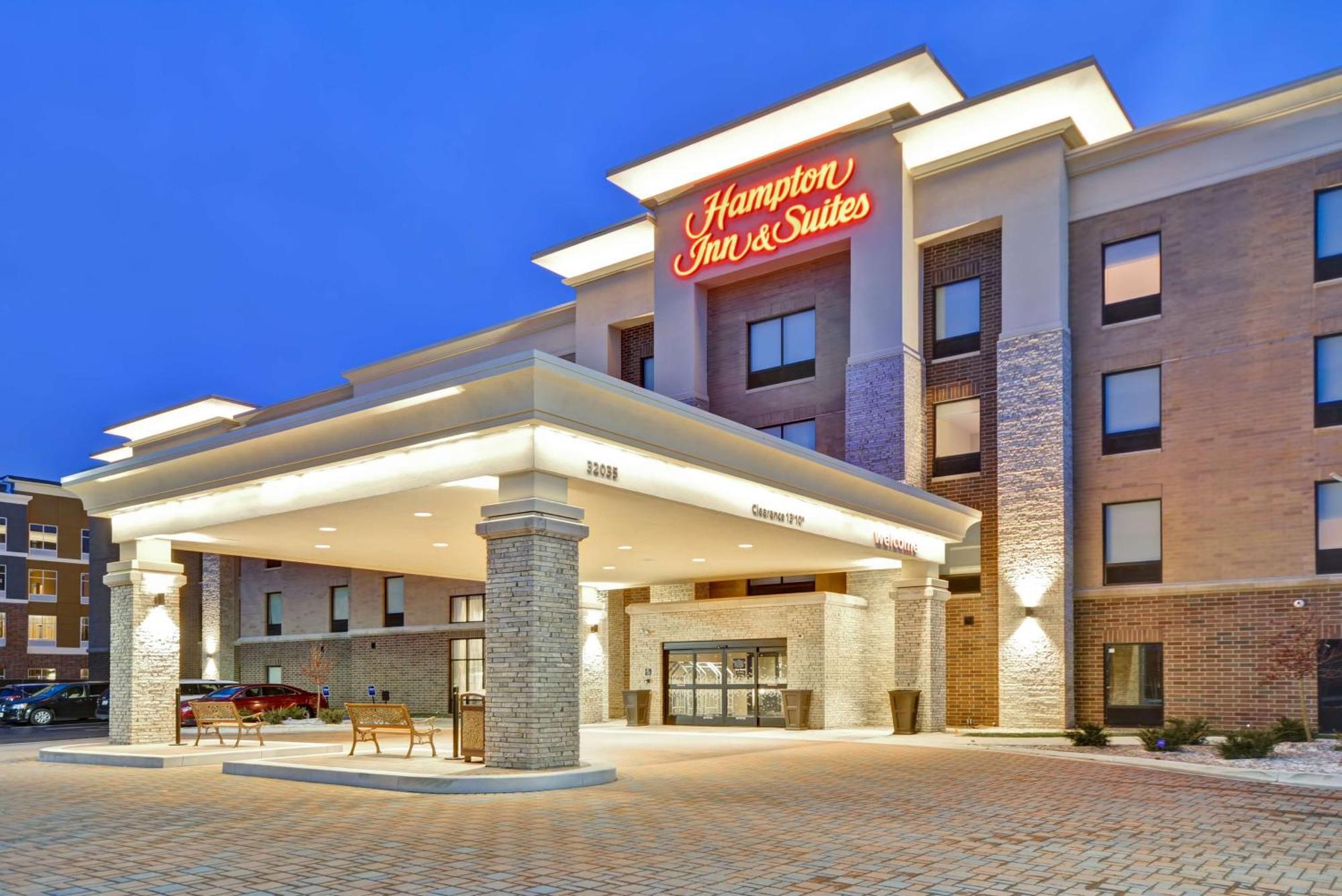 Hampton Inn & Suites Detroit/Уоррен Экстерьер фото