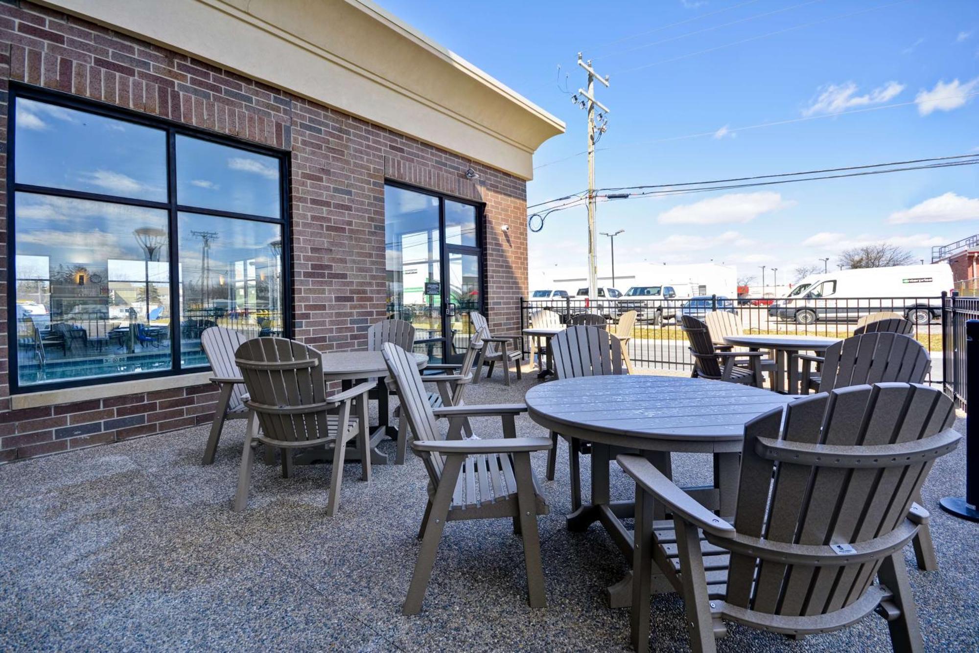 Hampton Inn & Suites Detroit/Уоррен Экстерьер фото